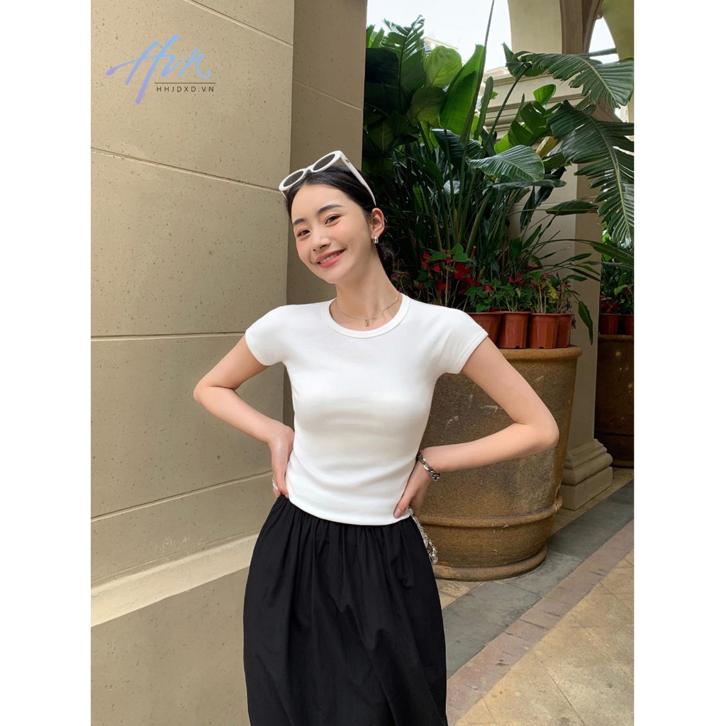 Áo Thun Tay Ngắn Cổ Tròn Màu Trắng Thiết Kế Mỏng Thời Trang Mùa Hè 2023 Dành Cho Nữ