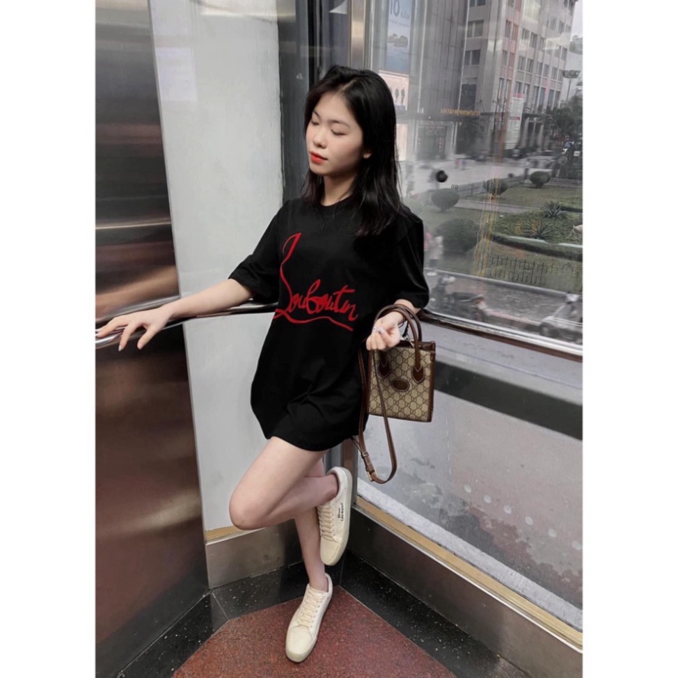 Áo phông tay lỡ Louboutin Unisex đẹp, áo thun đôi nam nữ Mikenco cổ tròn cotton 3158 co giãn 4 chiều màu đen trắng AT6 | BigBuy360 - bigbuy360.vn
