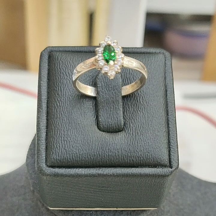 1085 - NHẪN BẠC ĐÍNH VIÊN GARNET XANH (THIÊN NHIÊN)