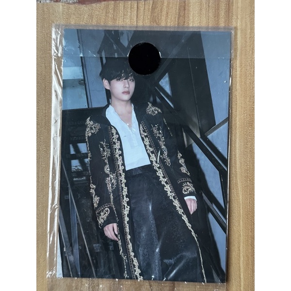 Card Taehyung BTS photocard Dicon chính hãng