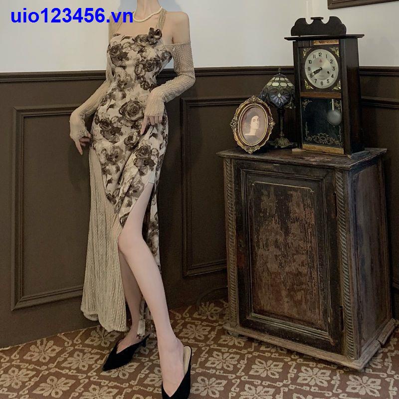 Đầm Nữ Tay Dài Hở Vai Họa Tiết Hoa Thời Trang Quyến Rũ