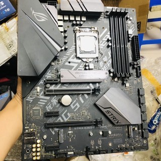 Combo i3 9100f, mainboad aorus b360 pro ram 8Gb và dòng main Gaming