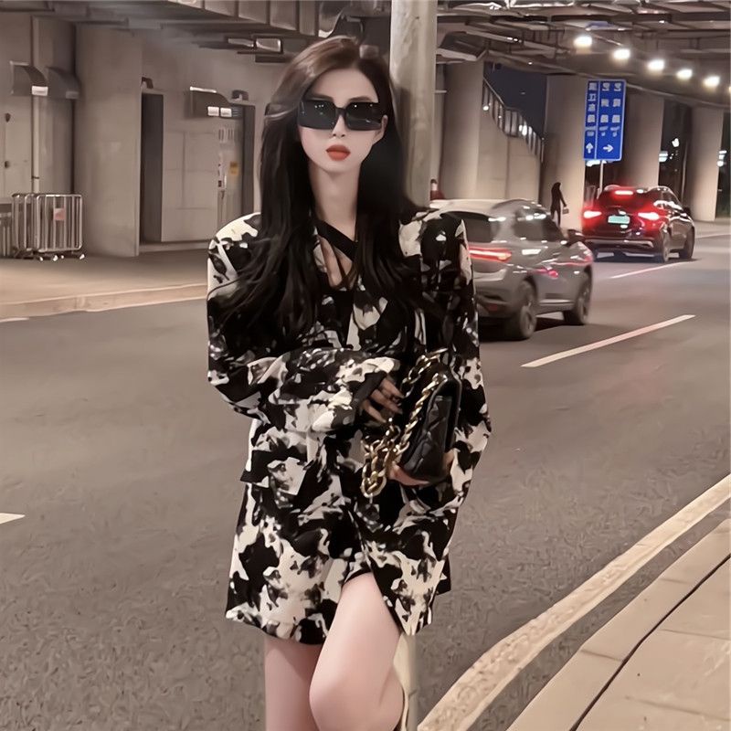 Set Áo Sơ Mi In Họa Tiết + Quần Short Thời Trang Dành Cho Nữ