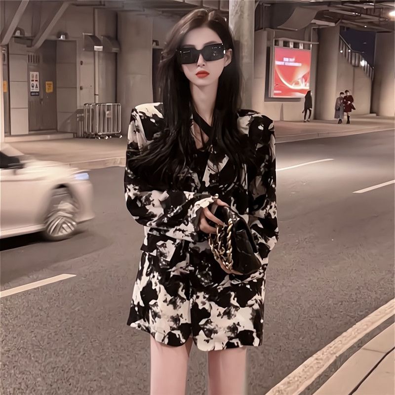 Set Áo Sơ Mi In Họa Tiết + Quần Short Thời Trang Dành Cho Nữ