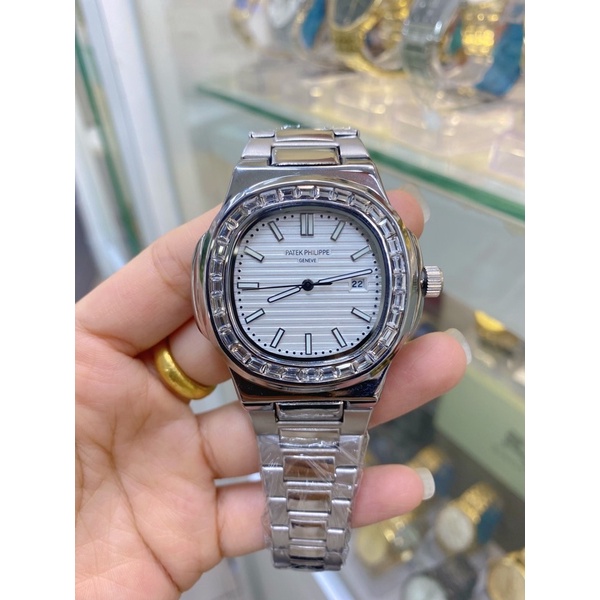 Đồng hồ nam Patek Philippe mặt kính Mineral chống xước, viền đinh đá, chống nước, dây thép đeo tay cao cấp