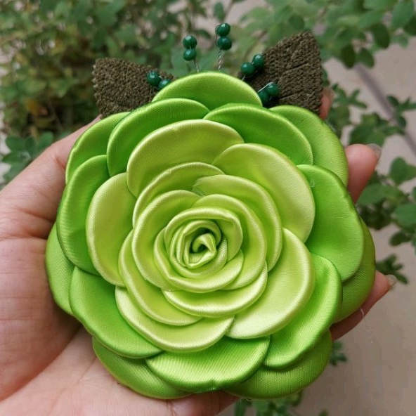 Hoa cài áo phối màu xanh bơ CA-04