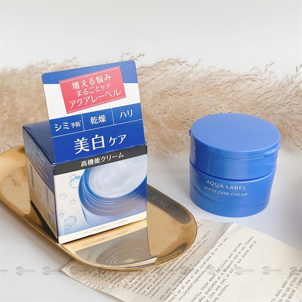 Kem dưỡng ẩm aqua label 50gr