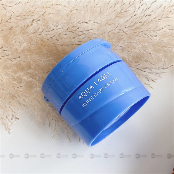 Kem dưỡng ẩm aqua label 50gr