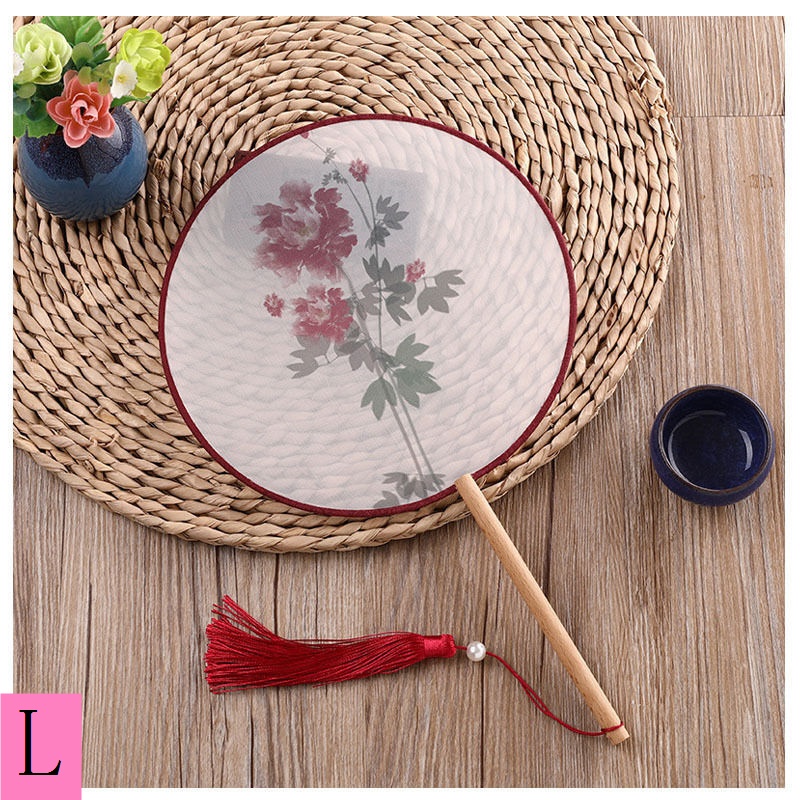 Quạt Múa Cung Điện Tay Cầm Bằng Gỗ Phối Dây Tua Rua Bằng Lụa Trong Suốt Phong Cách Cổ Điển Cho Nữ