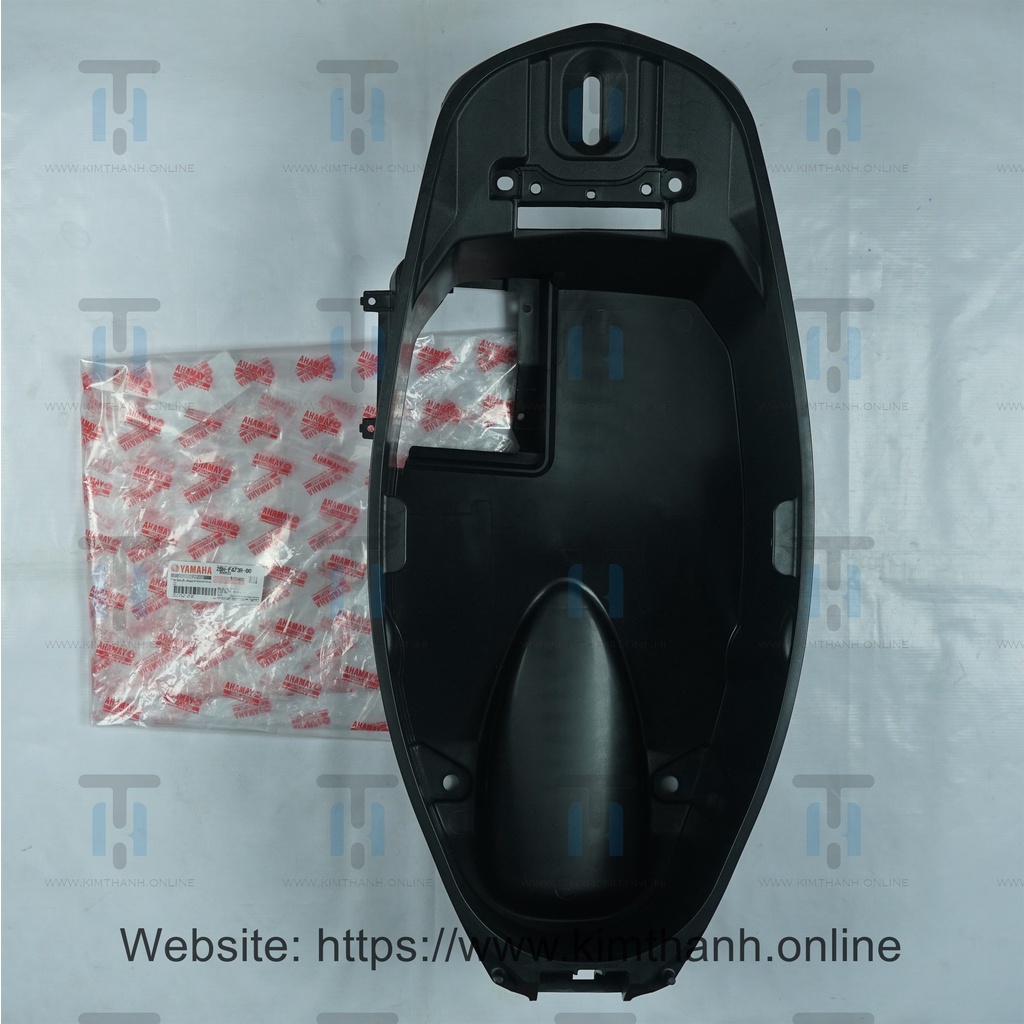 Thùng hành lý Grande 2014 Yamaha VN _ 2BMF473R0000