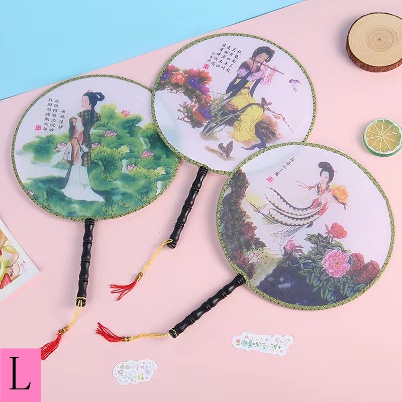 Quạt Múa Handmade Dáng Tròn Phối Tua Rua Phong Cách Cổ Điển