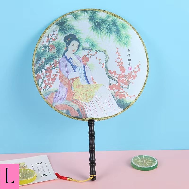 Quạt Múa Handmade Dáng Tròn Phối Tua Rua Phong Cách Cổ Điển