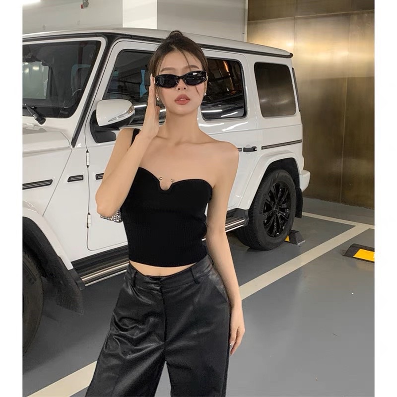 Áo croptop len cúp ngực mix khuy đồng màu đen, trắng