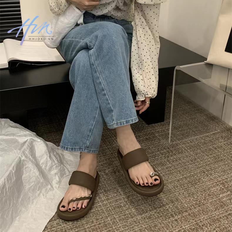 Dép Xỏ Ngón Mùa Hè 2023 Đế Dày Đính Đá Thoải Mái Dễ Phối Đồ Phong Cách Mới Cho Nữ