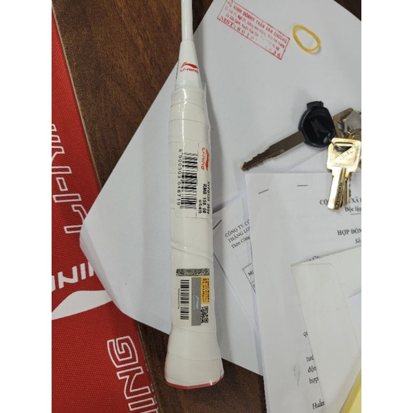 Vợt cầu lông lining khung cacbon căng từ 9-11 kg