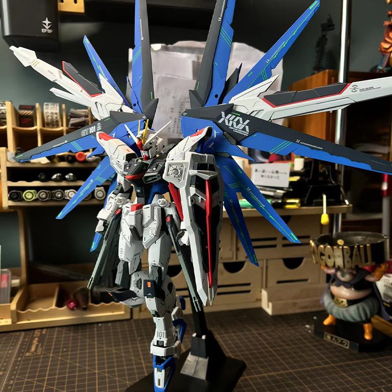 Mô hình Gundam MG tấn công miễn phí kỳ lân mb đỏ dị giáo Barbatos mecha lắp ráp đồ chơi hoạt hình bằng tay