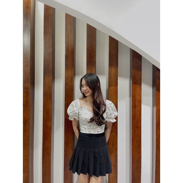 Áo Croptop tay phồng hoa nhí phong cách Hàn Quốc