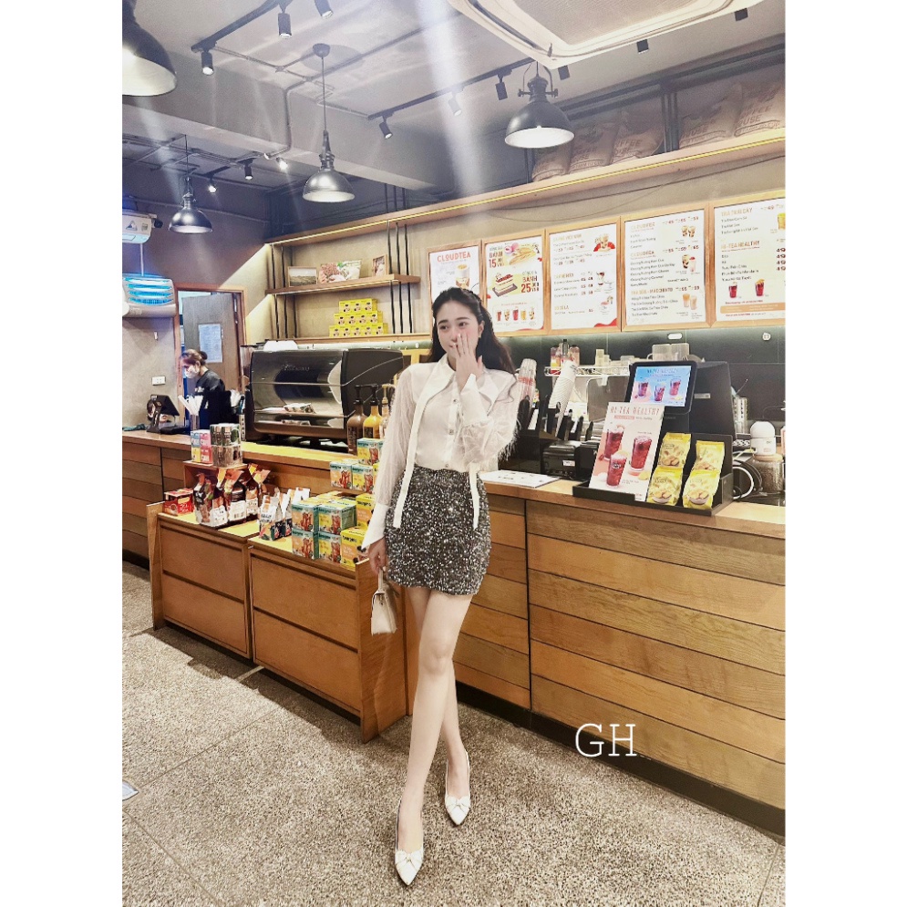 Set sơ mi lụa phối tay lông, sơ mi tiểu thư phối chân váy kim sa hàng thiết kế chuẩn form Soshi Déign