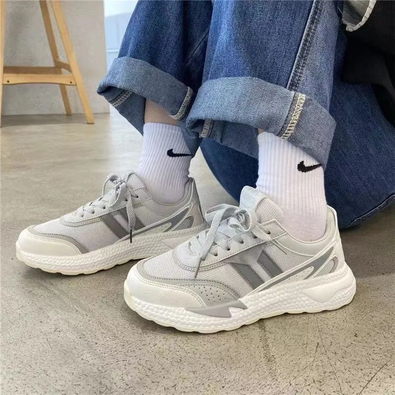 Giày Thể Thao Phối Lưới Thoáng Khí Phong Cách Retro Cho Nữ