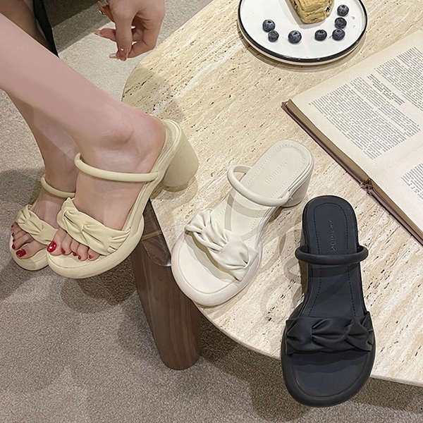 Dép lê nữ mẫu mới mùa hè dễ phối