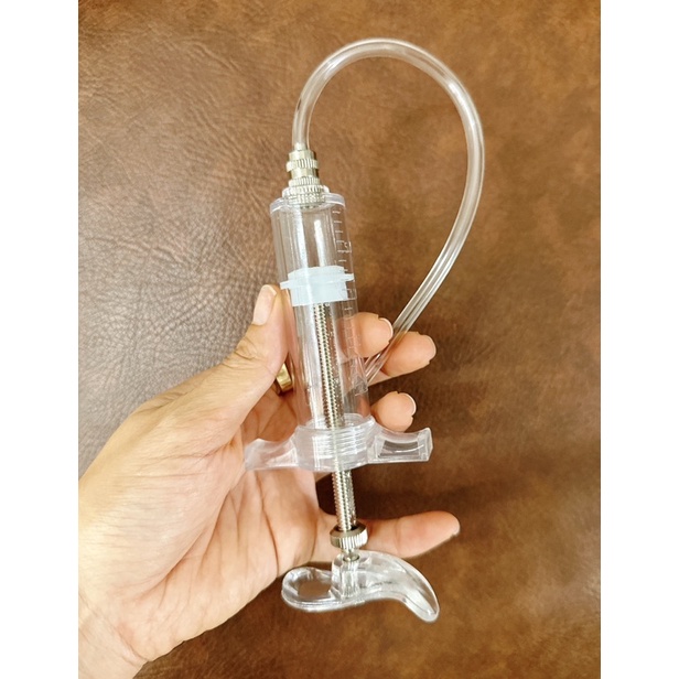 Xi lanh bơm sinh tố cho gà