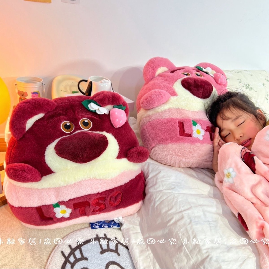 Bộ Chăn Gối Và Gối Hai Trong Một Hình Nhân Vật Disney Dâu Tây Gấu Sử Dụng Kép