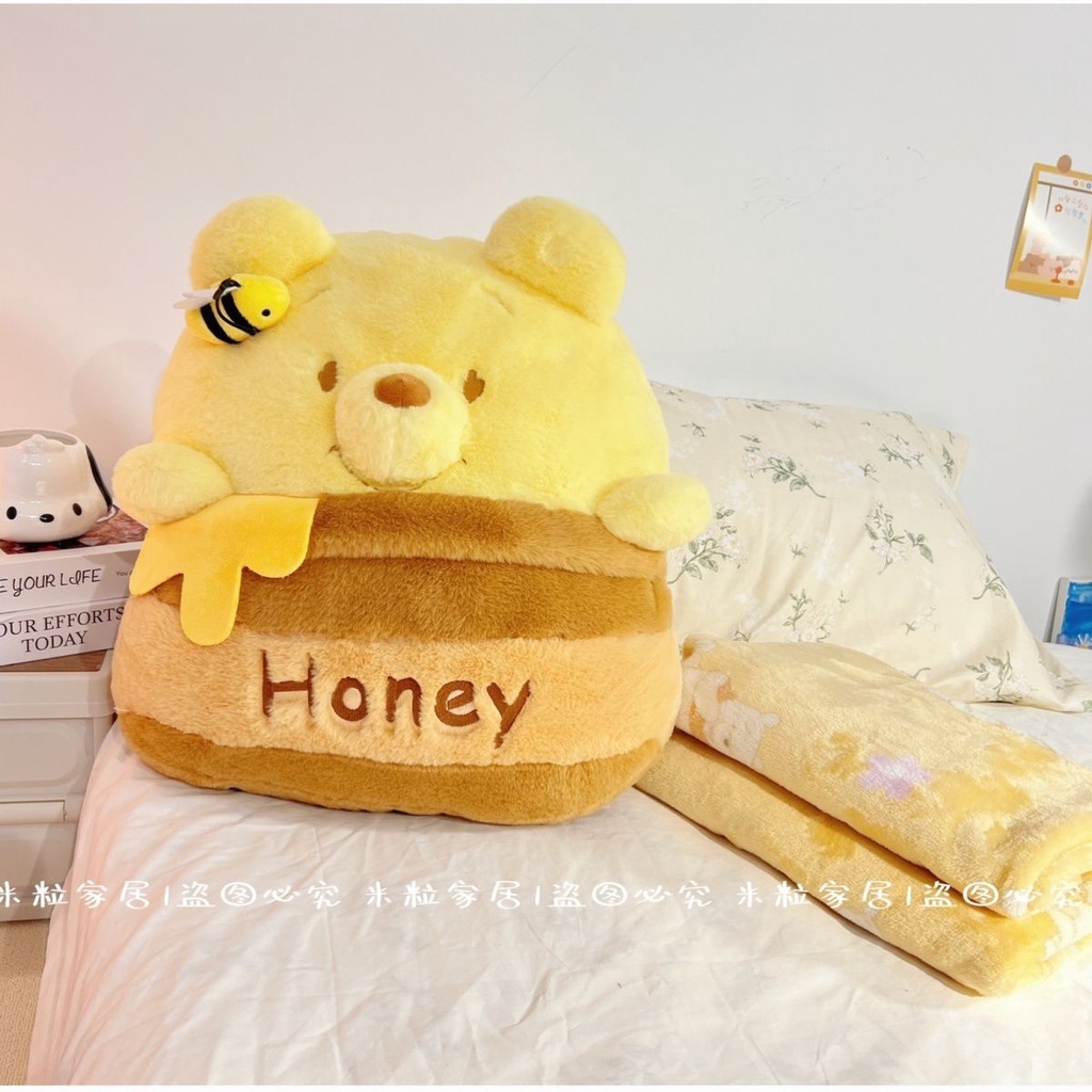 Bộ Chăn Gối Và Gối Hai Trong Một Hình Nhân Vật Disney Dâu Tây Gấu Sử Dụng Kép