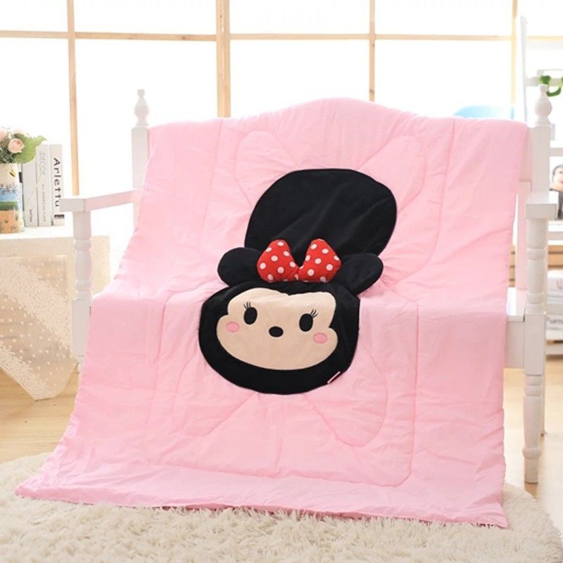 Bộ Chăn Gối Hình Mickey Và Minnie Thoáng Khí Tiện Dụng