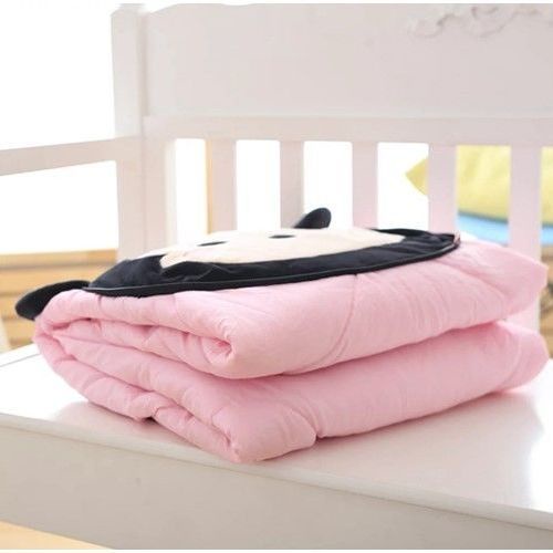 Bộ Chăn Gối Hình Mickey Và Minnie Thoáng Khí Tiện Dụng