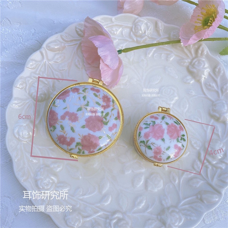 Hộp Đựng Trang Sức Bằng Gốm Phong Cách Retro Có Nắp Đậy Tiện Dụng