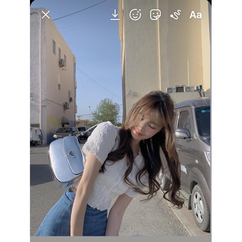 Jiashucheng Niche Áo Ngắn Tay Cổ Chữ V Xếp Ly Ôm Dáng Phong Cách Mới Cho Nữ