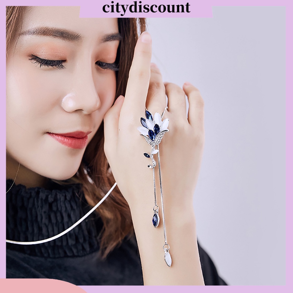 Dây chuyền hoa tua rua đính đá