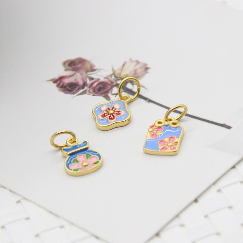 Phụ Kiện Mặt Dây Chuyền Hình Phương Pháp Cổ Điển Màu Vàng Kim Dễ Phối Đồ Mọi Thứ Sản Phẩm Tốt Trên Chữ Ký w