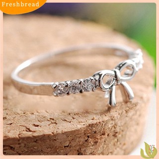 FRESH| Nhẫn Cưới Hình Nơ Đính Đá Đơn Giản Tinh Tế