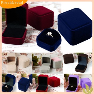 FRESH| Hộp Đựng Trang Sức Hình Vuông Có Nắp Đậy Tiện Dụng