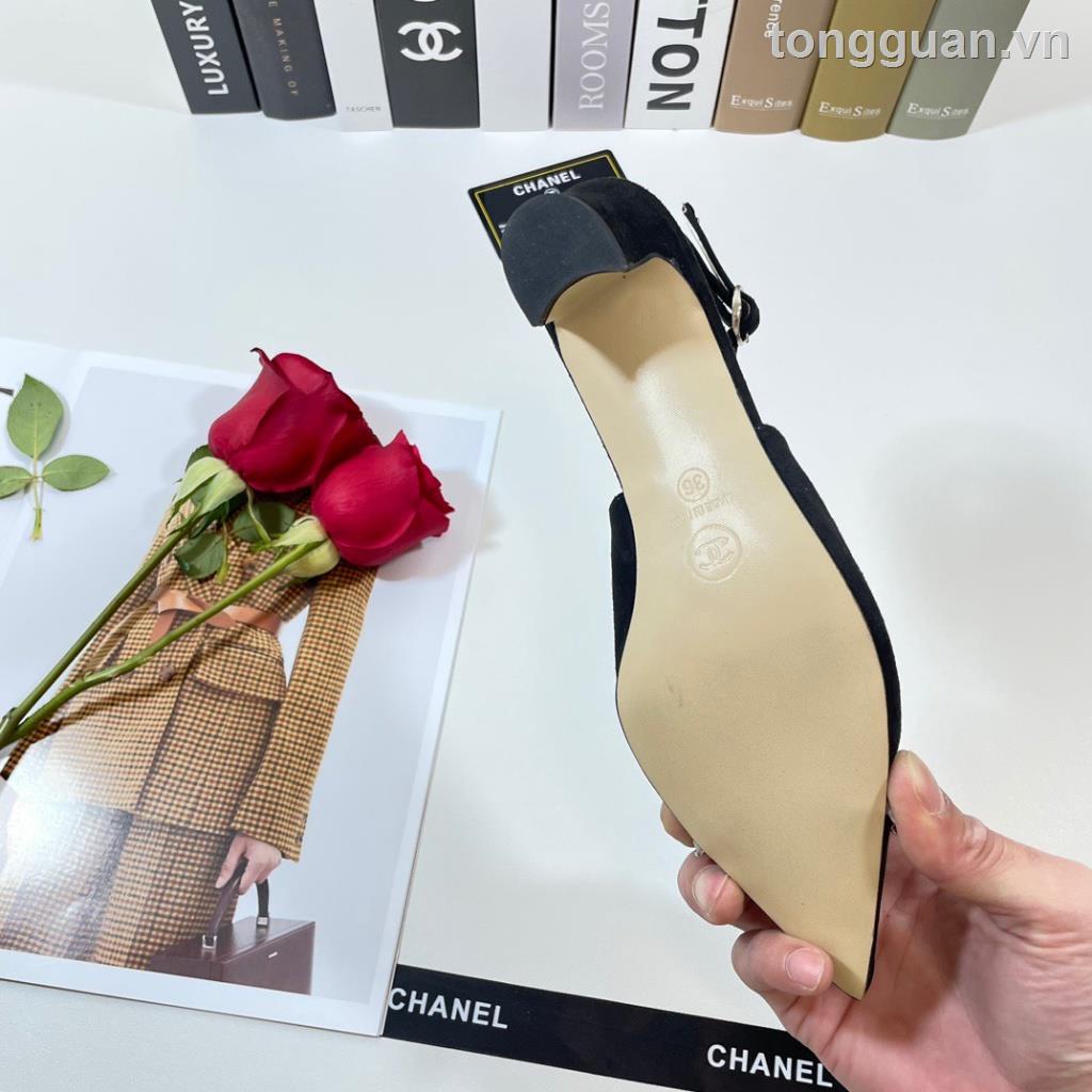 Xăng đan Mũi Nhọn Độc Quyền Phiên Bản Đầu Tiên UT6L 2023