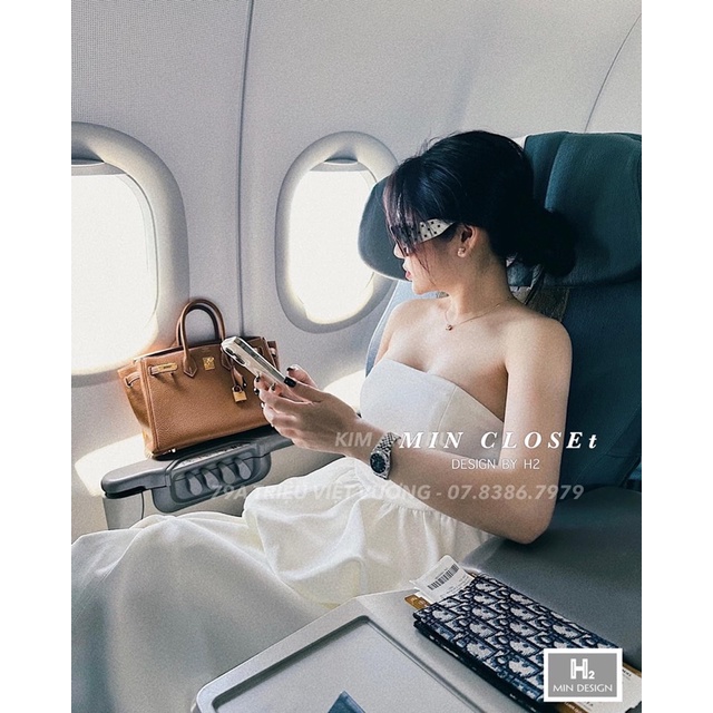 Set áo nhún gấu chân váy xẻ liệu có làm anh lo lắng