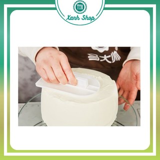 Bàn xoa/ Chà láng làm mịn bề mặt bánh kem
