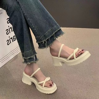 Dép lê nữ mẫu mới gót thô đế dày