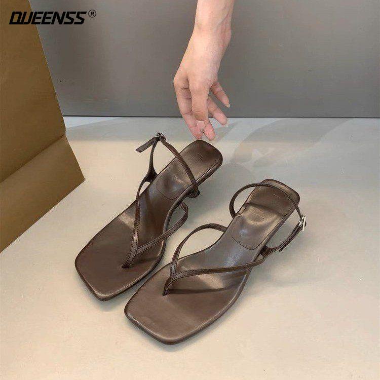 Giày Cao Gót Nữ Mũi Vuông Màu Đen Thời Trang