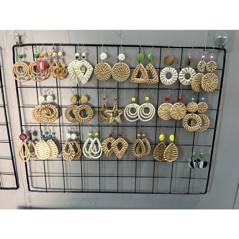 Khuyên tai mây tre thủ công