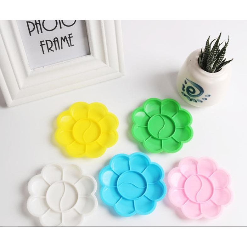 Khay pha màu nhiều loại