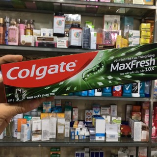 Kem đánh răng Colgate MaxFresh tinh chất than tre 180g