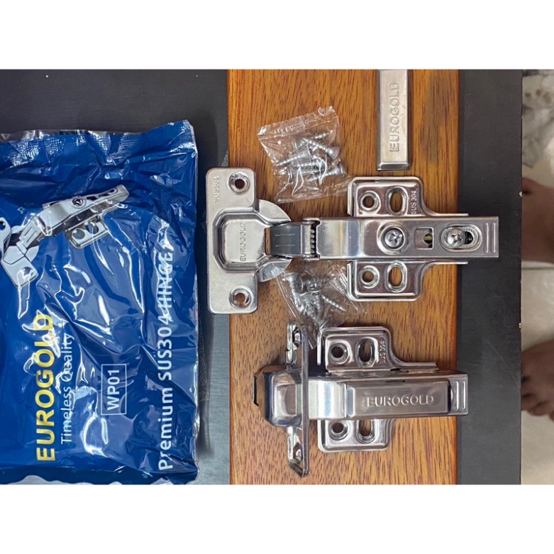 Bản lề giảm chấn lắp tủ bếp, tủ áo, tủ nội thất Inox 304 Eurogold hàng nhập khẩu siêu bền có vít inox kèm theo