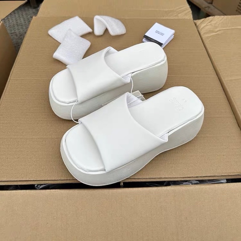 Dép bánh mì House Brand hàng tuồn