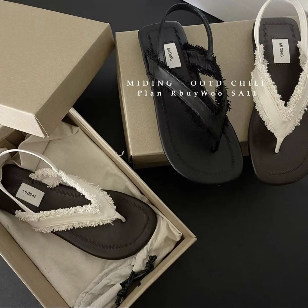 Sandal Đế Bằng Thiết Kế Mới Đơn Giản Thời Trang Dành Cho Năm 2023