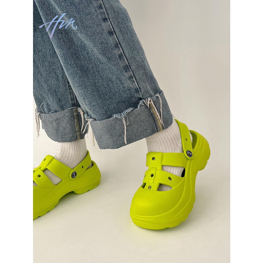 Dép Sandal Đục Lỗ Chống Trượt Dễ Thương Thời Trang Mùa Hè 2023 Cho Bạn Gái