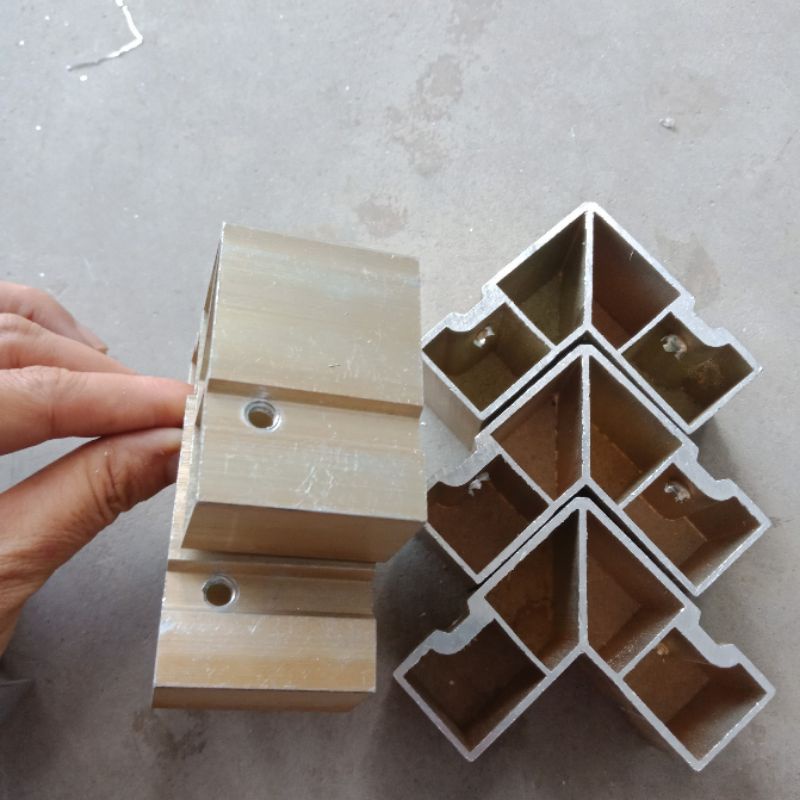 Ke Vĩnh Cửu Khung Bao - Khung Cánh Cửa Sổ Mở Quay Nhôm Xingfa Hệ 55