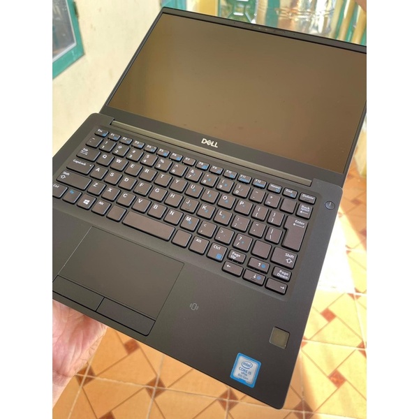 Laptop Dell 7390 xách tay cấu hình cao nhật bản