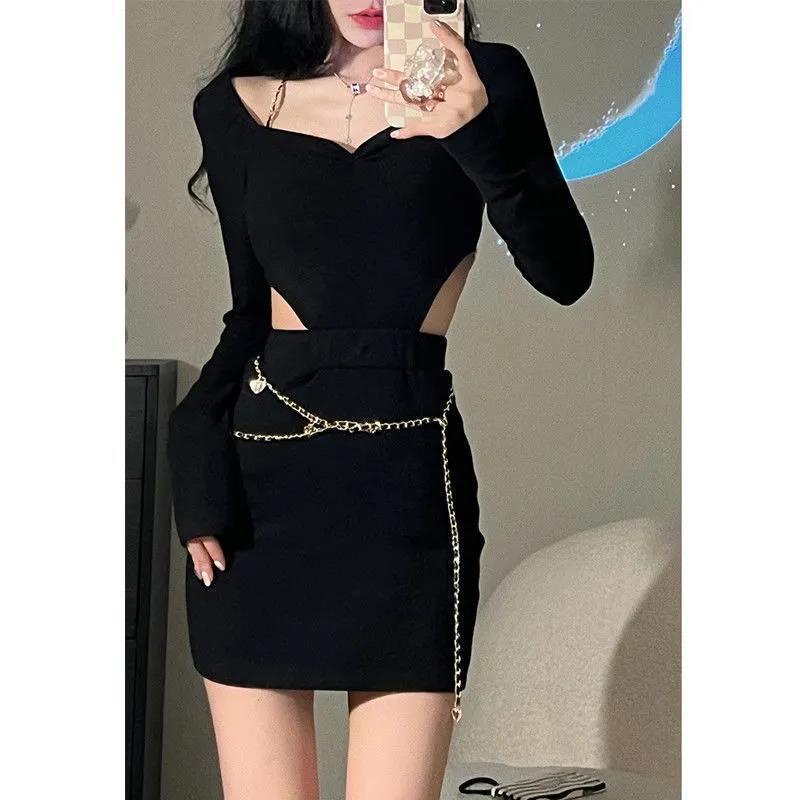 🌼▦۩Thiết kế cảm giác thuần khiết khát khao ngọt ngào hot girl túi hông váy ngắn xếp ly hở lưng dây chuyền đen hai mảnh
